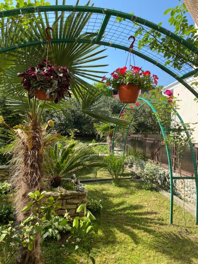 Park-Hotel Abkhazia Цандрипш Екстериор снимка