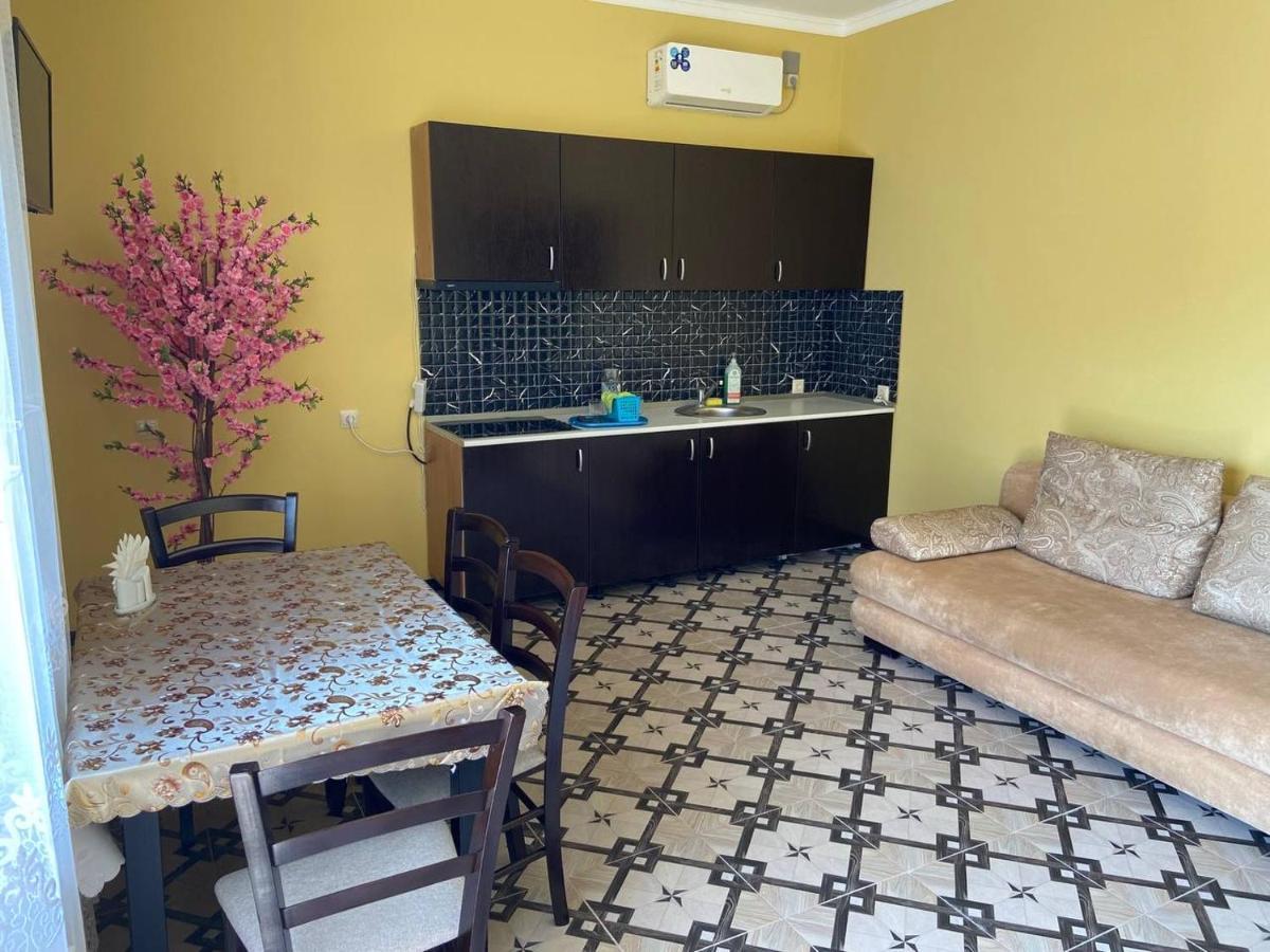 Park-Hotel Abkhazia Цандрипш Екстериор снимка