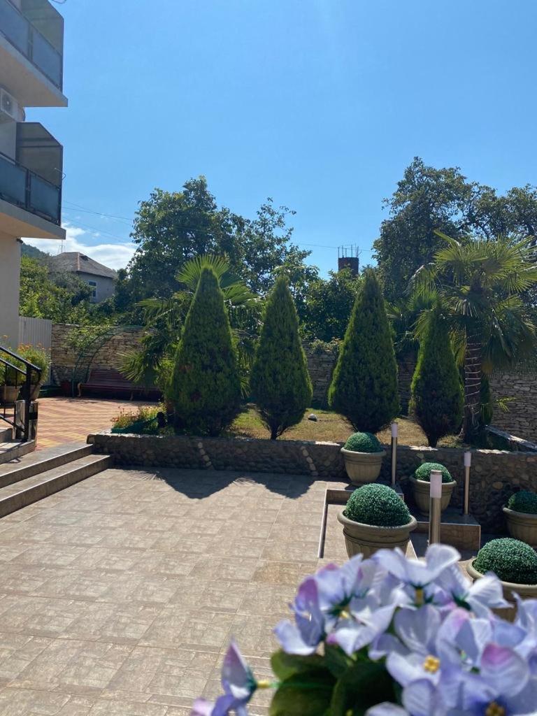 Park-Hotel Abkhazia Цандрипш Екстериор снимка
